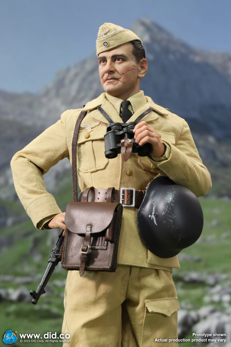 Load image into Gallery viewer, WWII - German Commanding Off. Skorzeny - MINT IN BOX (READ DESC)

