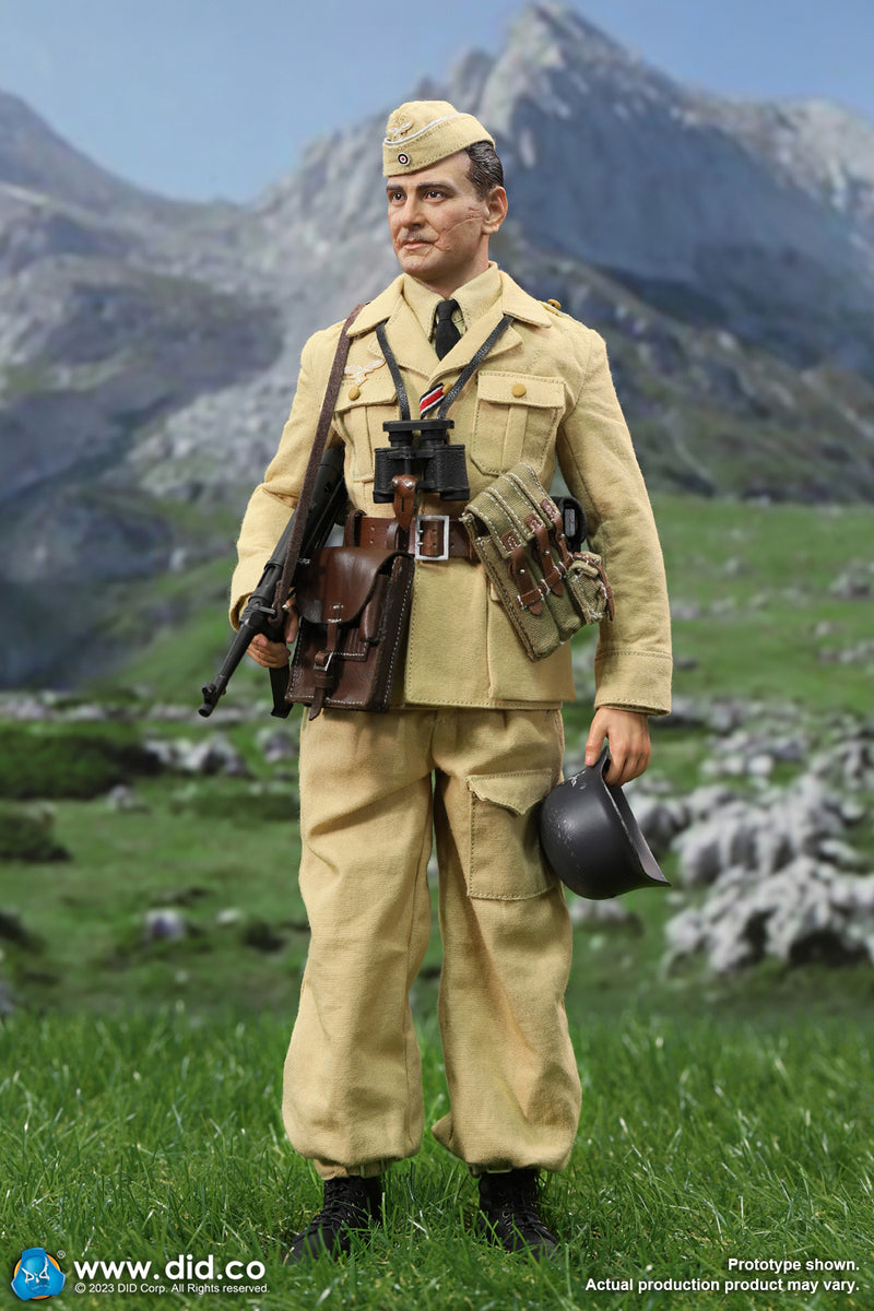 Load image into Gallery viewer, WWII - German Commanding Off. Skorzeny - MINT IN BOX (READ DESC)
