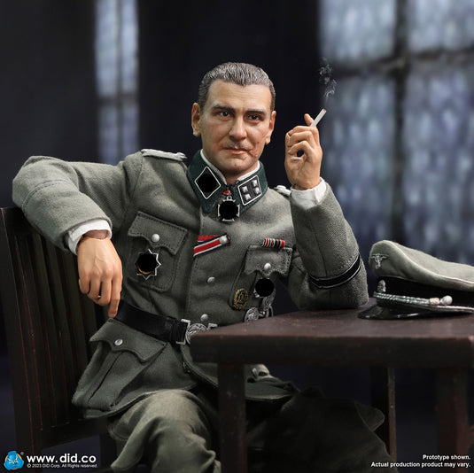 WWII - German Commanding Off. Skorzeny - MINT IN BOX (READ DESC)