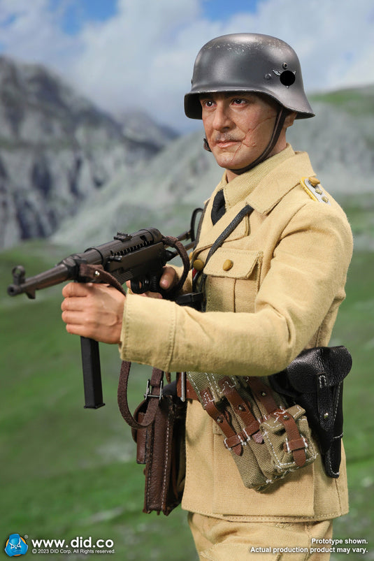 WWII - German Commanding Off. Skorzeny - MINT IN BOX (READ DESC)