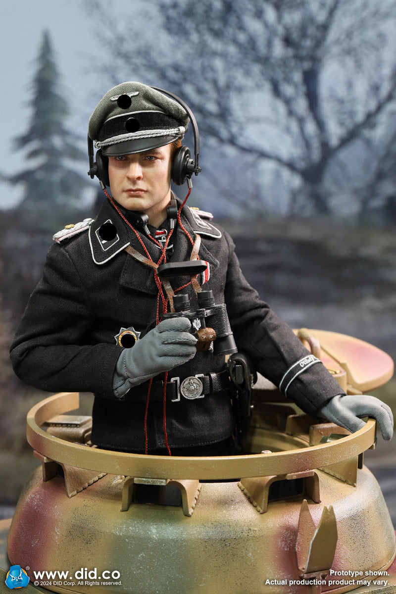 Load image into Gallery viewer, WWII - German Panzer Cmdr Max w/Hatch - MINT IN BOX (READ DESC)
