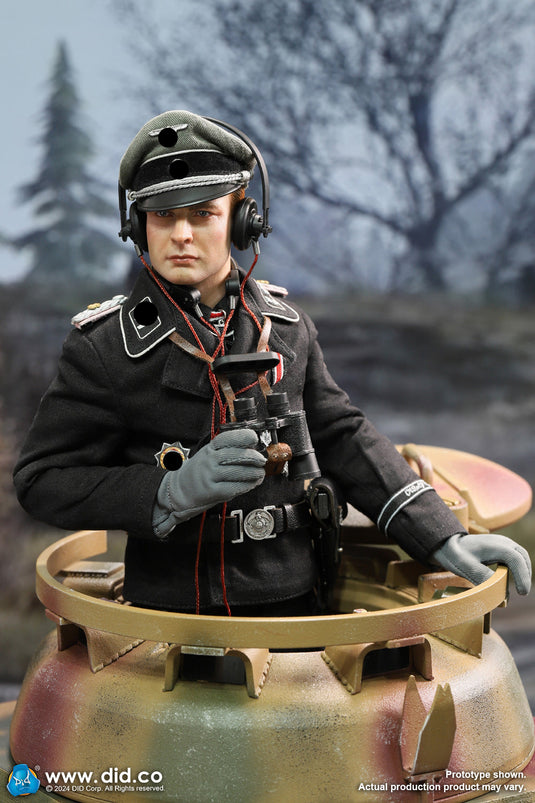 WWII - German Panzer Cmdr Max w/Hatch - MINT IN BOX (READ DESC)