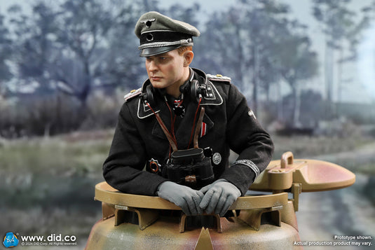 WWII - German Panzer Cmdr Max w/Hatch - MINT IN BOX (READ DESC)