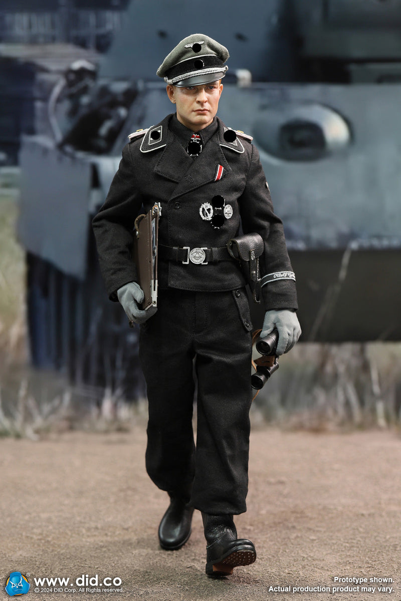 Load image into Gallery viewer, WWII - German Panzer Cmdr Max w/Hatch - MINT IN BOX (READ DESC)
