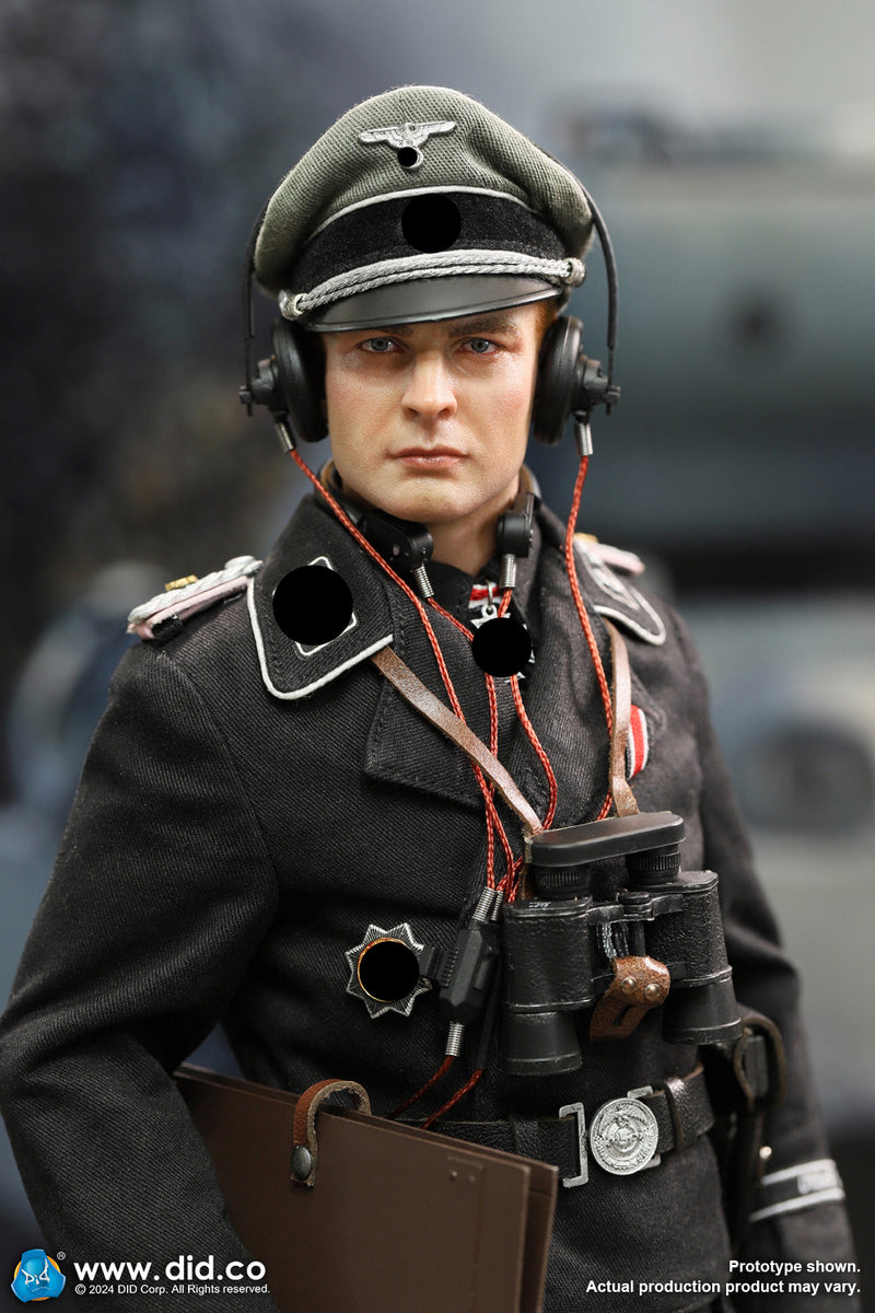 Load image into Gallery viewer, WWII - German Panzer Cmdr Max w/Hatch - MINT IN BOX (READ DESC)
