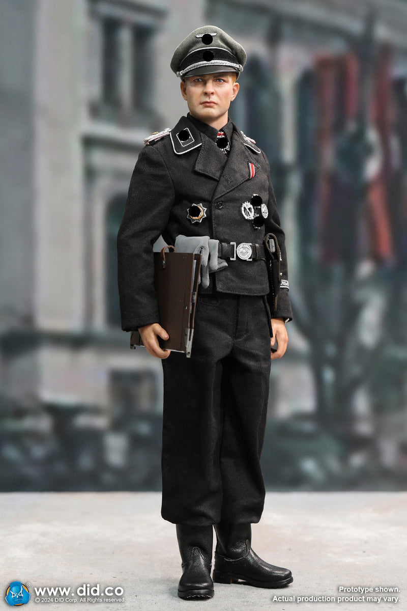 Load image into Gallery viewer, WWII - German Panzer Cmdr Max w/Hatch - MINT IN BOX (READ DESC)
