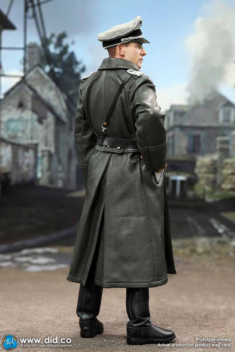 Load image into Gallery viewer, WWII - German Officer Amon Göth - MINT IN BOX (READ DESC)
