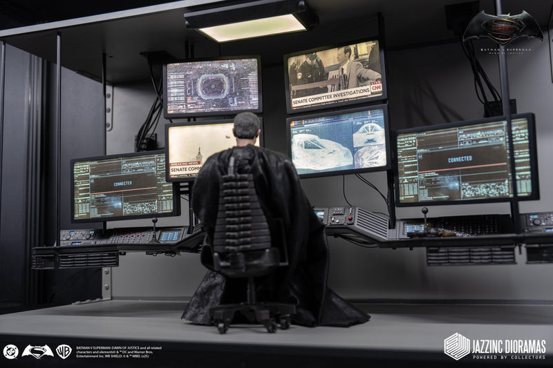 Load image into Gallery viewer, Batman v Superman - Ultimate DX Batman BvS Cave Computer Lab - MINT IN BOX
