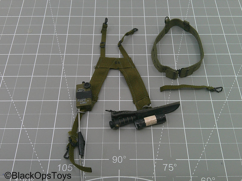 Load image into Gallery viewer, Vietnam Era Harness w/Knife &amp; Radio (Hot Toys)
