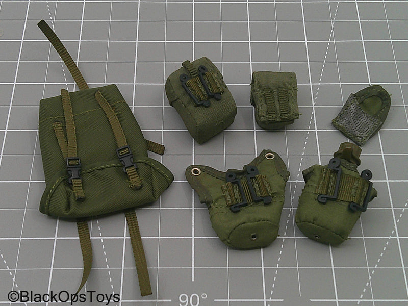 Load image into Gallery viewer, Vietnam Era Butt Pouch &amp; Canteen Pouch Set
