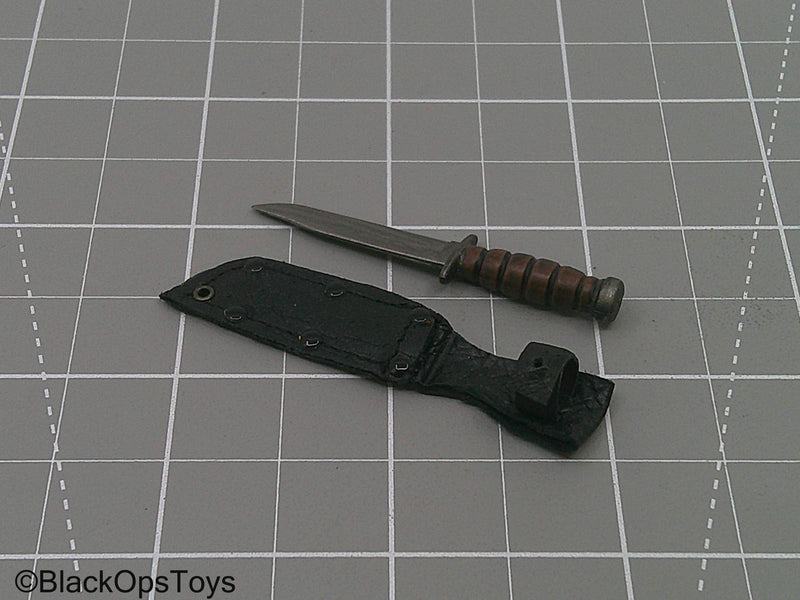 Load image into Gallery viewer, Vietnam Era Knife w/Sheath (Toy Soldier)
