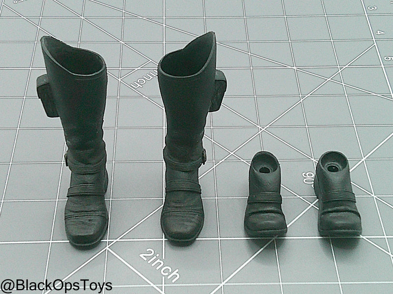 Load image into Gallery viewer, GI JOE - Crimson Guard - Black Combat Boots Set (Peg Type)
