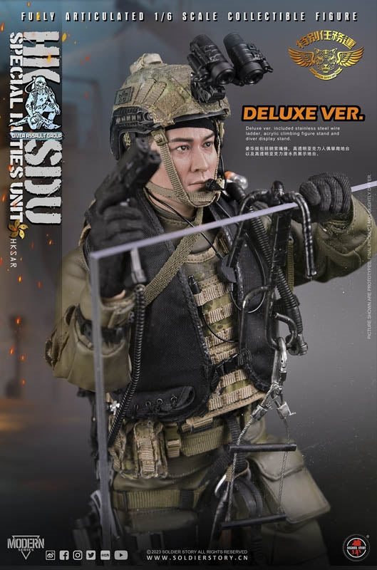 Load image into Gallery viewer, HKSDU Diver Assault Group Deluxe Ladder Stand - MINT IN BOX
