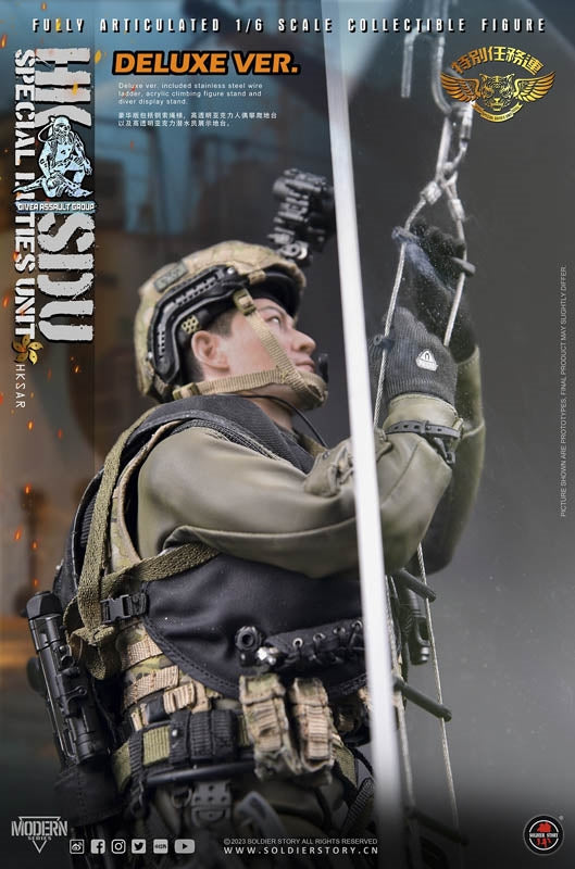 Load image into Gallery viewer, HKSDU Diver Assault Group Deluxe Ladder Stand - MINT IN BOX
