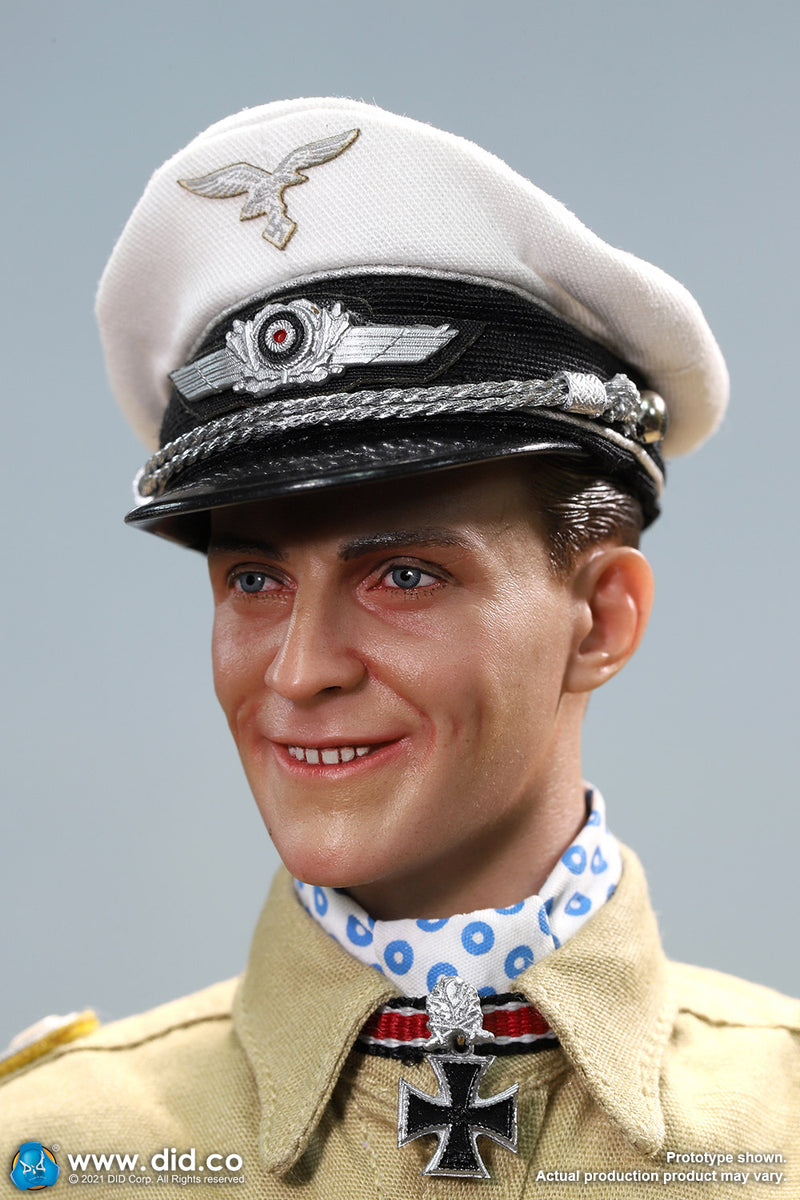 Load image into Gallery viewer, WWII German - Luftwaffe Star of Africa - MINT IN BOX (READ DESC)
