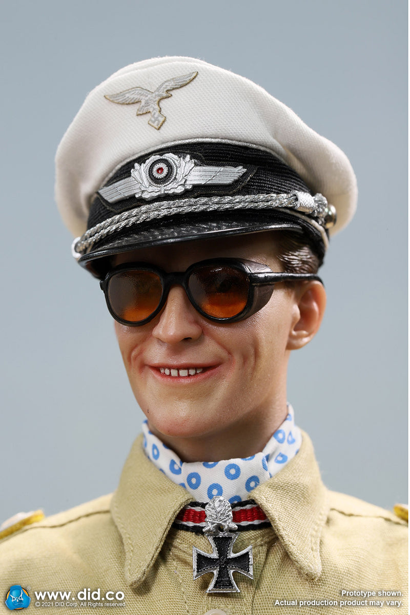 Load image into Gallery viewer, WWII German - Luftwaffe Star of Africa - MINT IN BOX (READ DESC)
