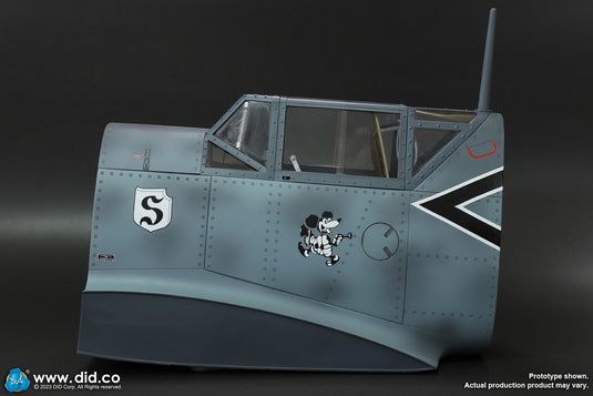 WWII - German Luftwaffe Pilot w/Cockpit  - MINT IN BOX (READ DESC)