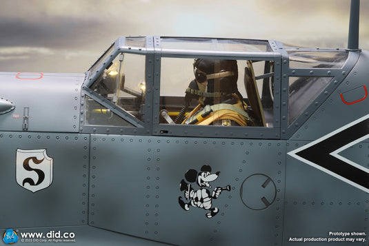 WWII - German Luftwaffe Pilot w/Cockpit  - MINT IN BOX (READ DESC)