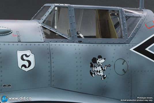 WWII - German Luftwaffe Pilot w/Cockpit  - MINT IN BOX (READ DESC)