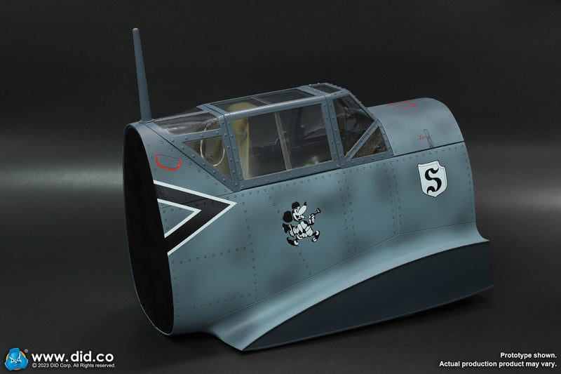Load image into Gallery viewer, WWII - German Luftwaffe Pilot w/Cockpit  - MINT IN BOX (READ DESC)
