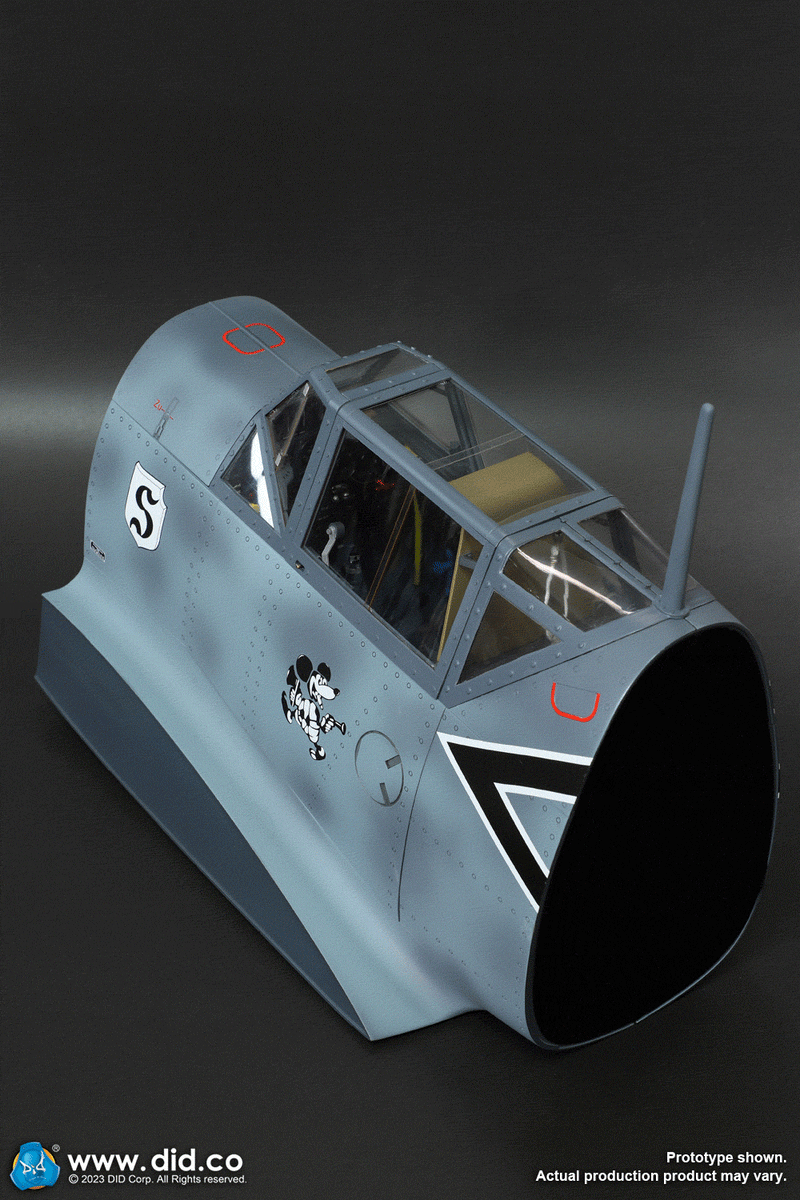 Load image into Gallery viewer, WWII - German Luftwaffe Pilot w/Cockpit  - MINT IN BOX (READ DESC)
