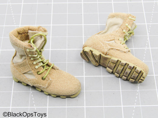 Tan Combat Boots (Foot Type) (Hot Toys) (READ DESC)