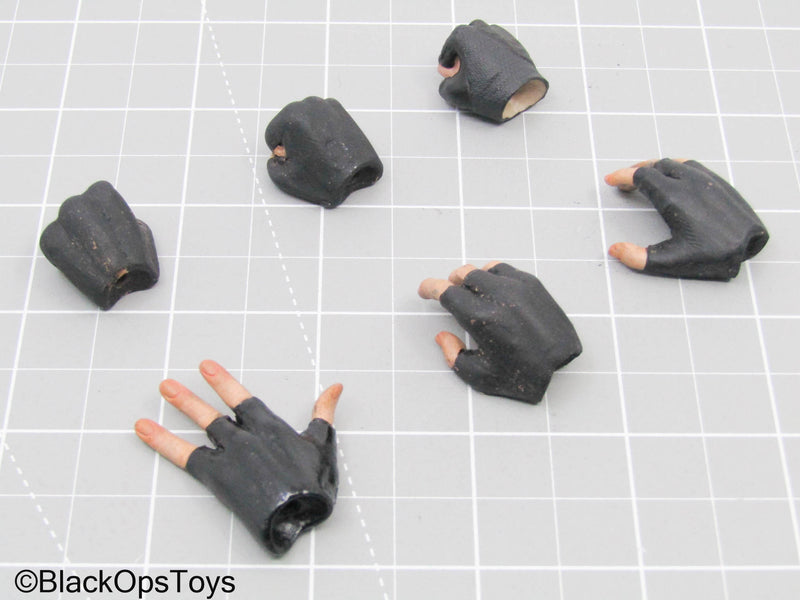 Load image into Gallery viewer, Black Gloved Hand Set
