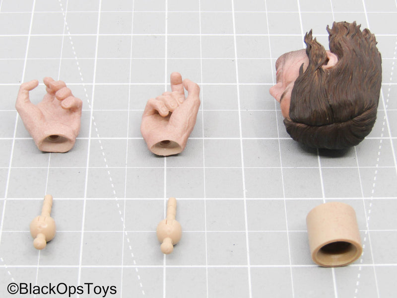 Load image into Gallery viewer, Red Dead Redemption - Arthur Morgan - Headsculpt w/Hands &amp; Pegs
