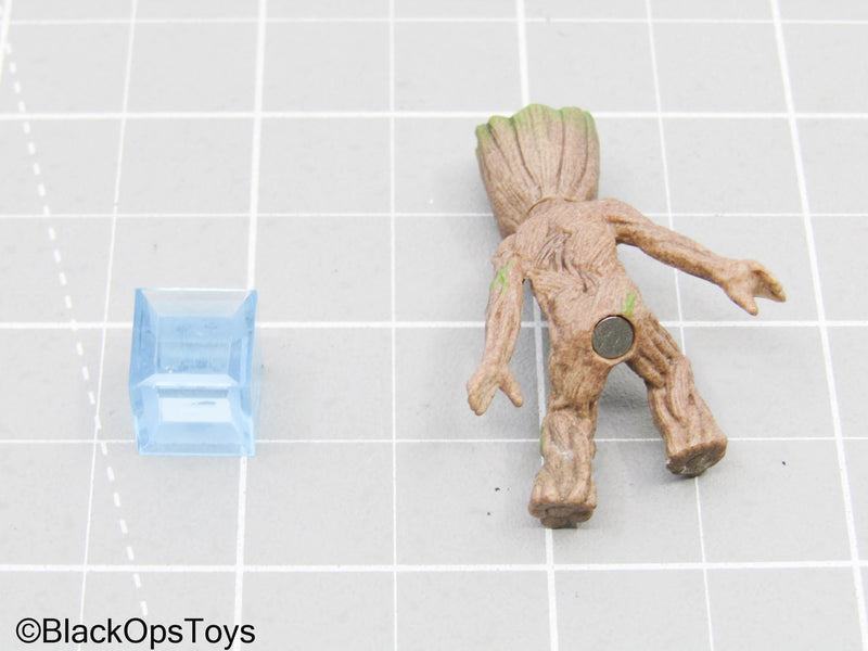 Load image into Gallery viewer, Guardians of the Galaxy - Baby Groot w/Blue Cube (Hot Toys)
