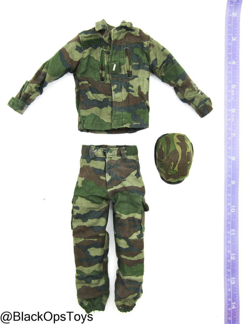 Load image into Gallery viewer, French Northern Woodland Camo Uniform Set w/Helmet
