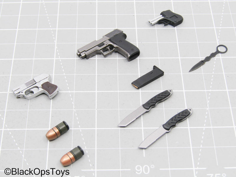 Load image into Gallery viewer, Avengers - Winter Soldier - Pistol &amp; Knife Set (Hot Toys)
