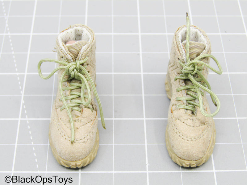 Load image into Gallery viewer, Tan Combat Boots (Peg Type) (Soldier Story)
