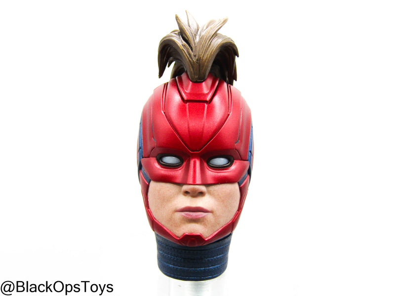 Load image into Gallery viewer, Captain Marvel - Female Body w/Head Sculpt, FX, &amp; Light Up Action
