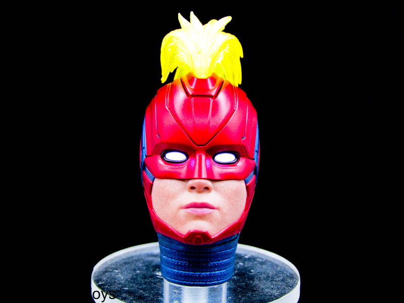 Load image into Gallery viewer, Captain Marvel - Female Body w/Head Sculpt, FX, &amp; Light Up Action
