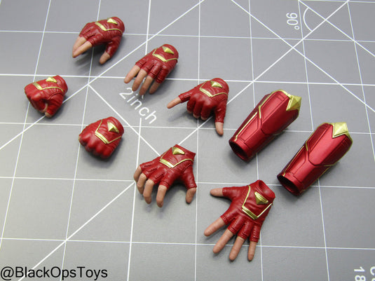 Captain Marvel - Red Female Gloved Hand Set (x7) w/Gauntlets