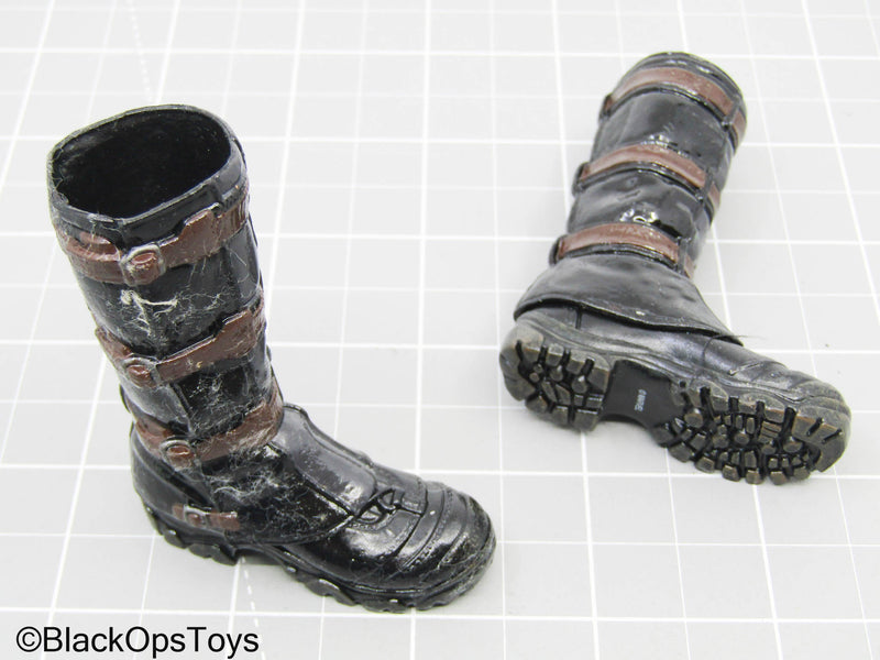 Load image into Gallery viewer, Black Shoes w/Shin Guards
