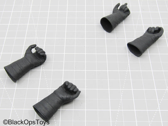 Black Gloved Hands (x4) (Hot Toys)