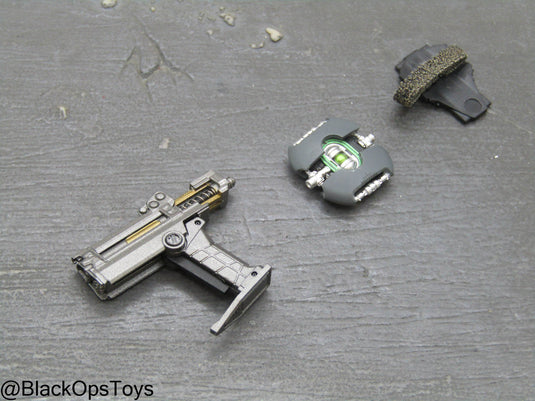 Dune - Paul Atreides - Maula Pistol w/Gear Set