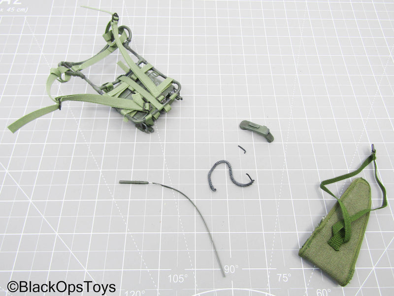 Load image into Gallery viewer, Vietnam OD Green Radio Backpack Set w/Antenna Pouch (READ DESC)
