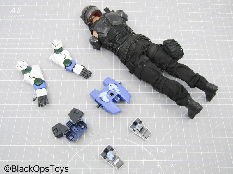 Load image into Gallery viewer, Custom Halo Inspired Full Dressed Body w/Mecha Arms &amp; Armor
