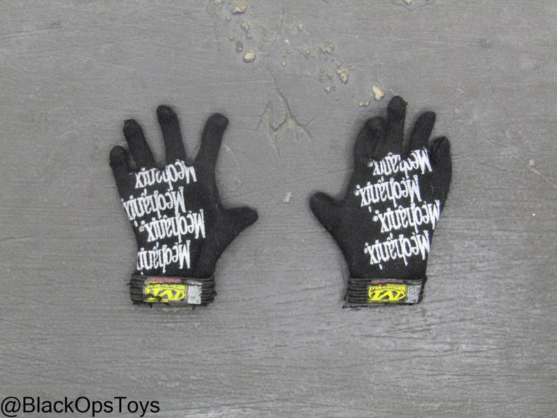 Load image into Gallery viewer, PMC - Black Gloves
