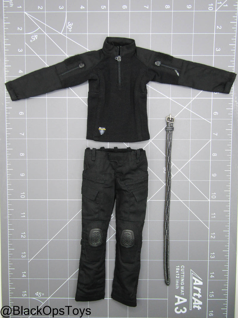 Load image into Gallery viewer, Paramilitary Forces Op. B - Black Uniform Set w/Belt
