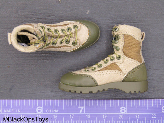 Tan Combat Boots (Foot Type)