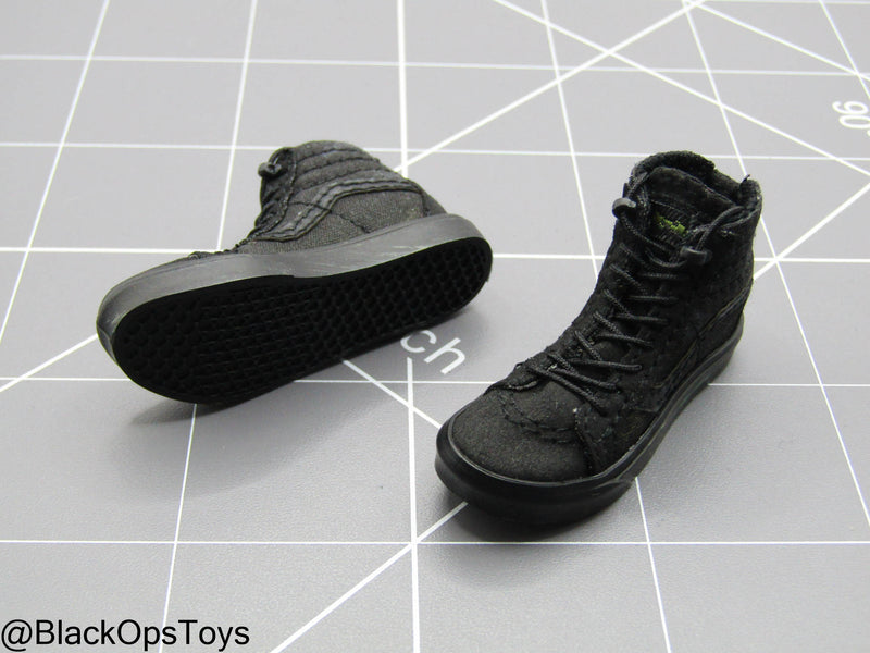 Load image into Gallery viewer, Paramilitary Forces Op. B - Black Sk8 Shoes (Peg Type)
