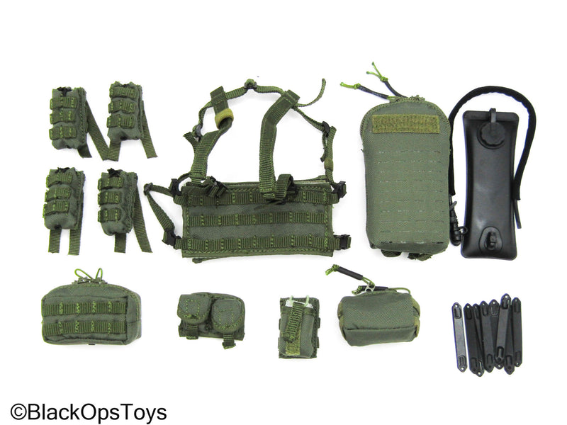 Load image into Gallery viewer, Spetsnaz SVR Zaslon - Green MOLLE Chest Rig w/Pouch Set
