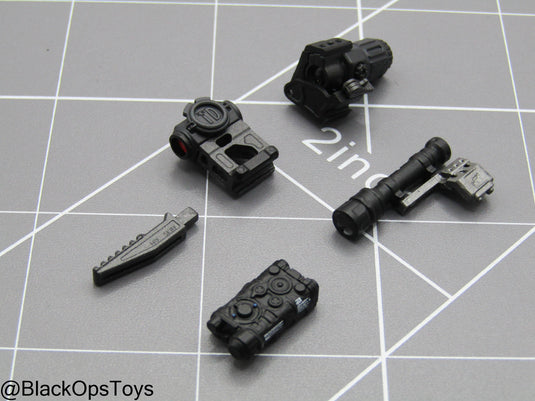 Paramilitary Forces Op. B - Weapon Attachment Set