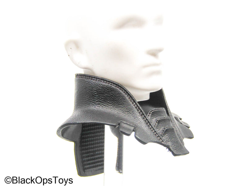 Load image into Gallery viewer, Black Neck Collar Piece (Hot Toys)
