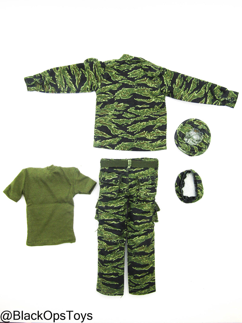 Load image into Gallery viewer, Vietnam Era Tiger Stripe Uniform Set - MINT IN PACKAGE
