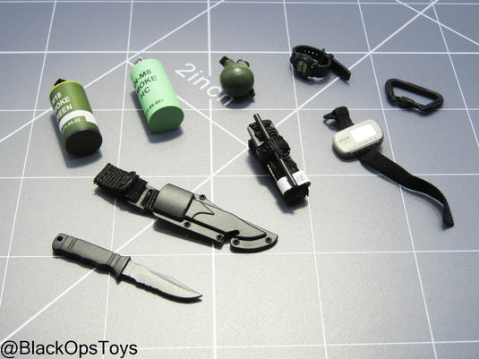 NSW Op. Ramadi 2006 - Smoke Grenades & Gear Set