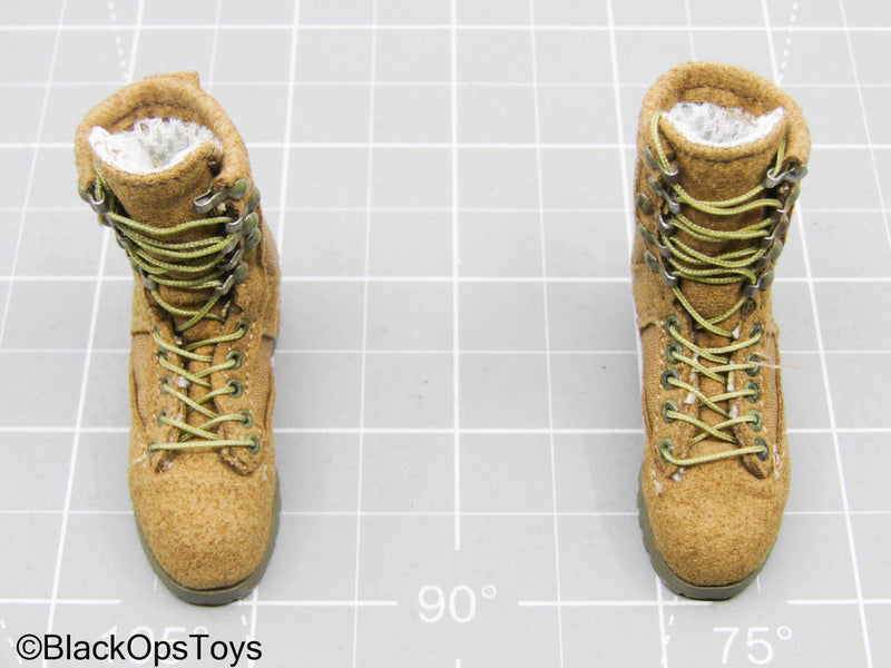 Load image into Gallery viewer, Brown Combat Boots (Foot Type) (Soldier Story)
